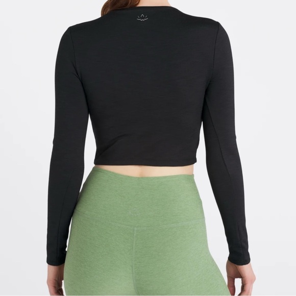 NWOT BEYOND YOGA HEATHER RIB CROPPED PULLOVER TOP, SMALL - Picture 2 of 7